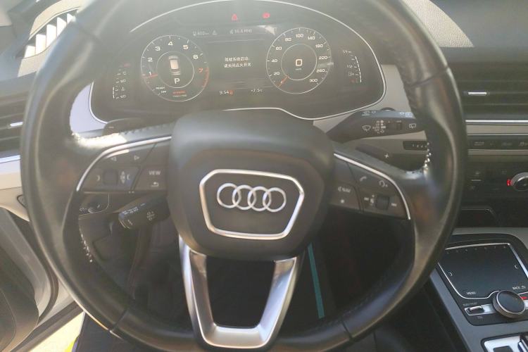 Used Audi Q7 2018 40 TFSI Comfort Model