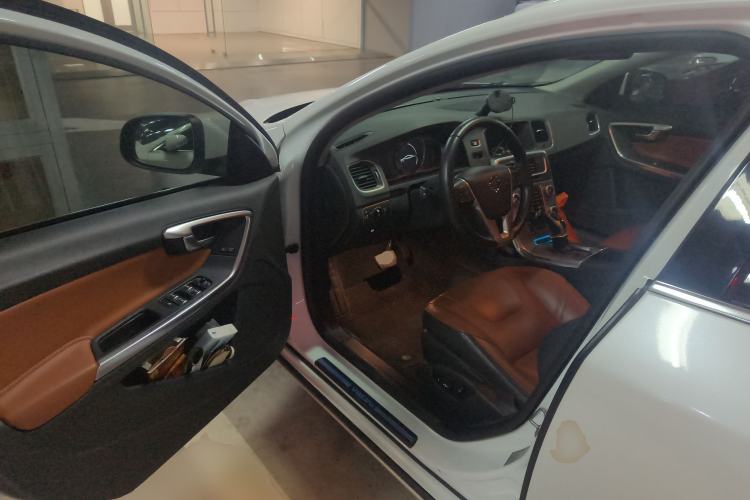 Used Volvo S60 New Energy 2015 S60L E-Drive Hybrid T6 Smart Drive Edition
