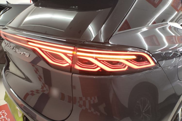 Used BYD Tang New Energy 2024 DM-i Glory Edition 112KM Prestige Model Exterior 3