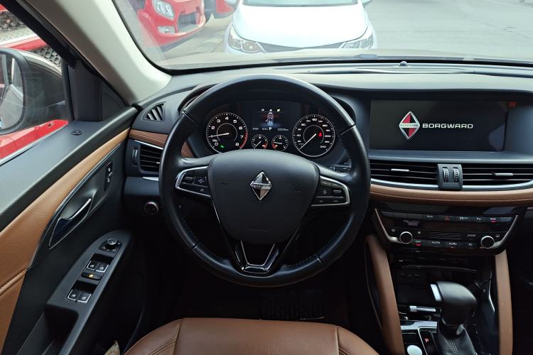 Used BORGWARD BX7 2016 28T Two-Wheel Drive Luxury Version 5 Seats
