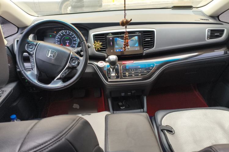 Used Honda Odyssey 2018 2.4L Supreme Edition Center Console