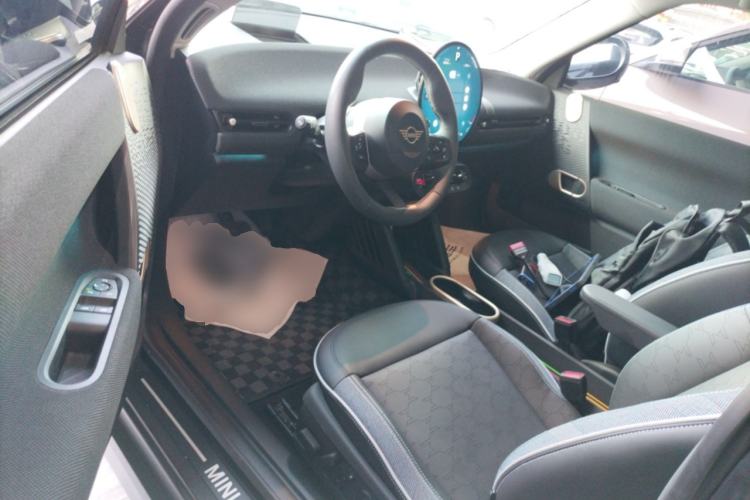 Used MINI Electric COOPER 2024 452km COOPER SE Artist
