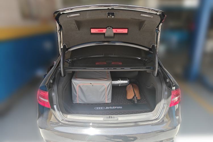 Used Audi A4L 2016 35 TFSI Automatic Comfort Model Trunk