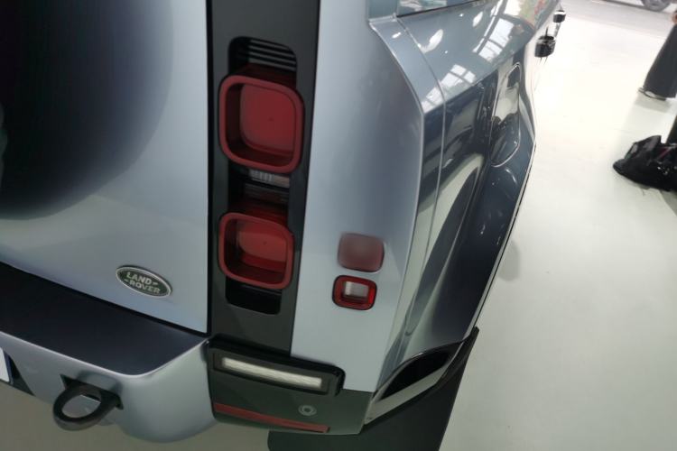 Used Land Rover Defender 2023 Facelift 110 3.0T P400 X-DYNAMIC HSE Right Rear Taillight