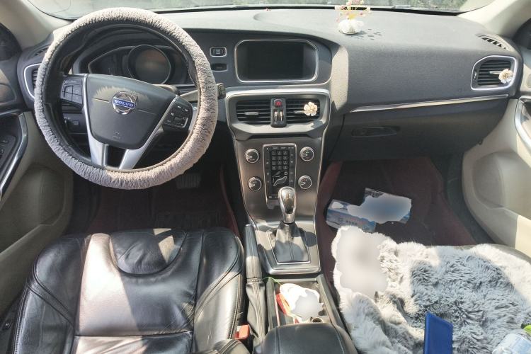 Used Volvo V40 2013 2.0T Zhiya Edition