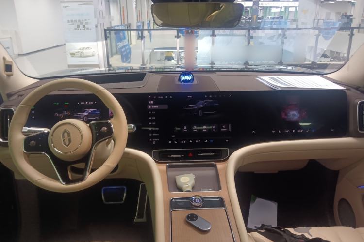 Used Hima AITO M9 2024 Range-Extended Max Edition 42 kWh 6-Seater Version Center Console