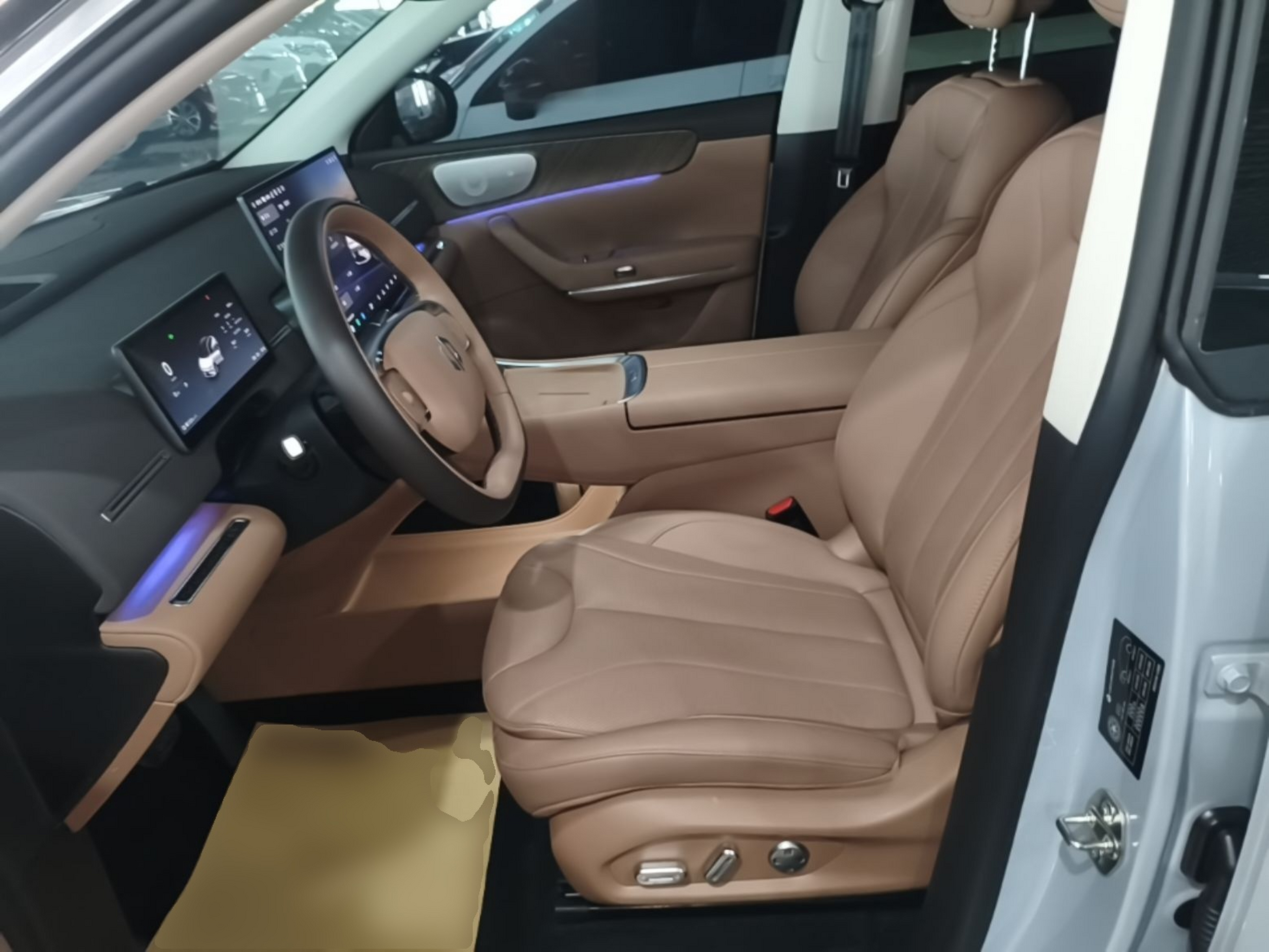 Vordere Reihe im Auto