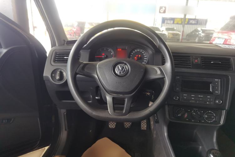 Used Volkswagen Santana 2016 1.6L Manual Fashion Edition