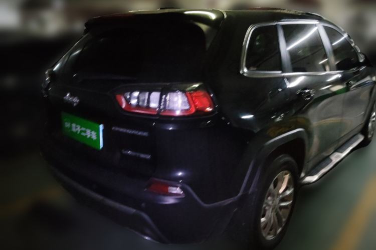 Used Jeep Cherokee 2019 2.0T Two-Wheel Drive Smart Enjoyment Version China V
