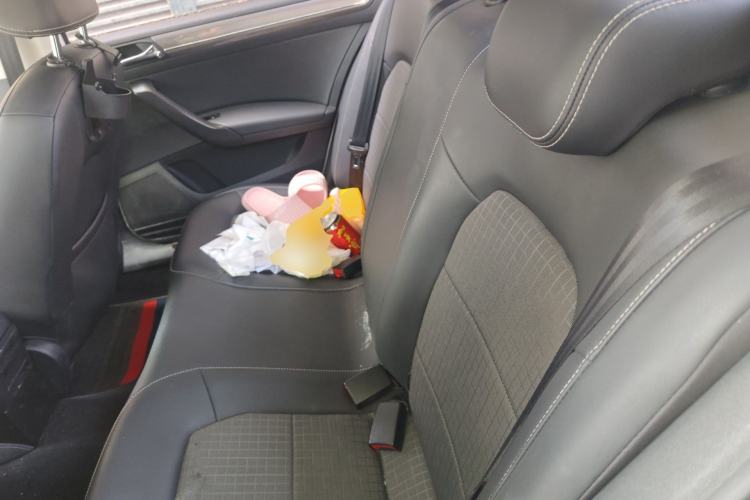 Used Volkswagen Santana 2016 1.6L Manual Comfort Edition
