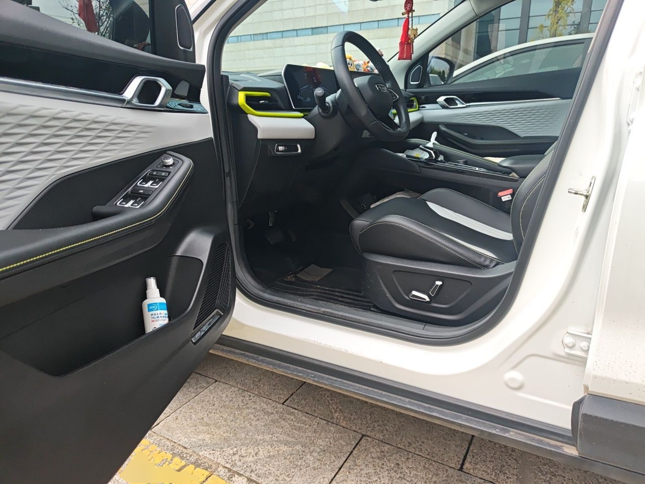Geely Auto Coolray 2023 Bin Yue COOL 1.5TD DCT Champion Edition — снимка 16