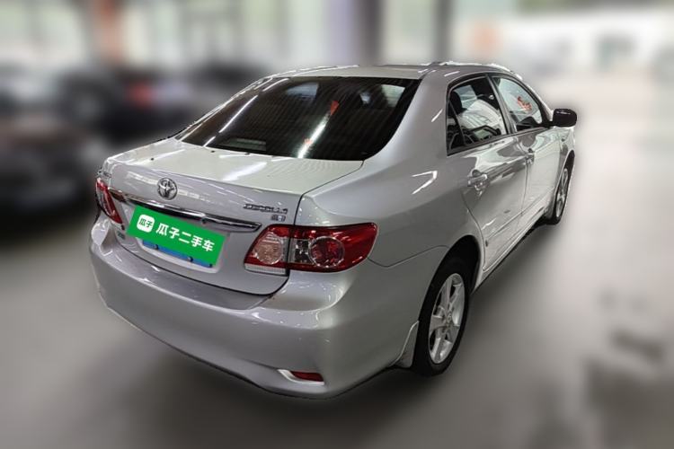 Used Toyota Corolla 2012 Luxurious Edition 1.8L CVT GL-i
