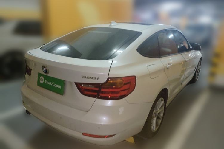 Used BMW 3 Series GT 2013 320i Leading Model Rear Right 45 Deg