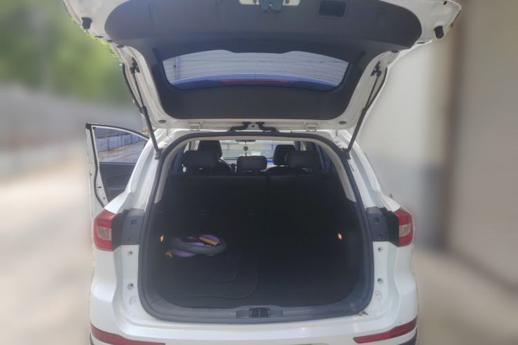 Used HYOSOW S6 2016 1.5T Manual Leading Model Trunk