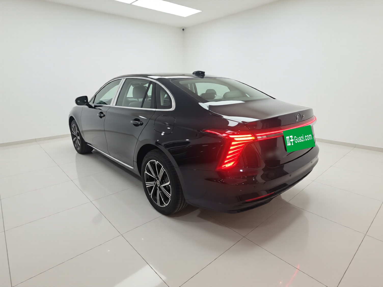 Hongqi H5 PHEV 2025 130 Super Hybrid Version — снимка 4