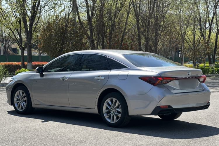 Used Toyota Avalon 2019 Dual-Engine 2.5L Luxury Edition China VI Standard
