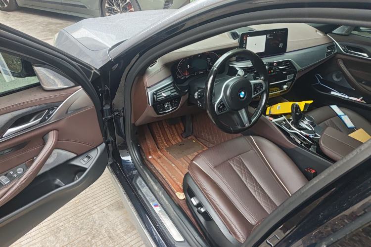 Used BMW 5 Series 2021 530Li Leading Model M Sport Package Driver Seat