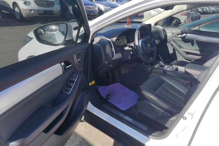 Used BYD Tang New Energy 2018 DM 2.0T All-Wheel Drive Smart Connectivity Luxury Model 7 Seats China V Emission Standard
