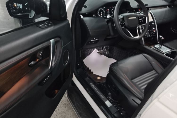 Used Land Rover Discovery Sport 2022 Restyled 249 PS R-Dynamic SE Performance Tech Edition 5 Seats Driver Seat