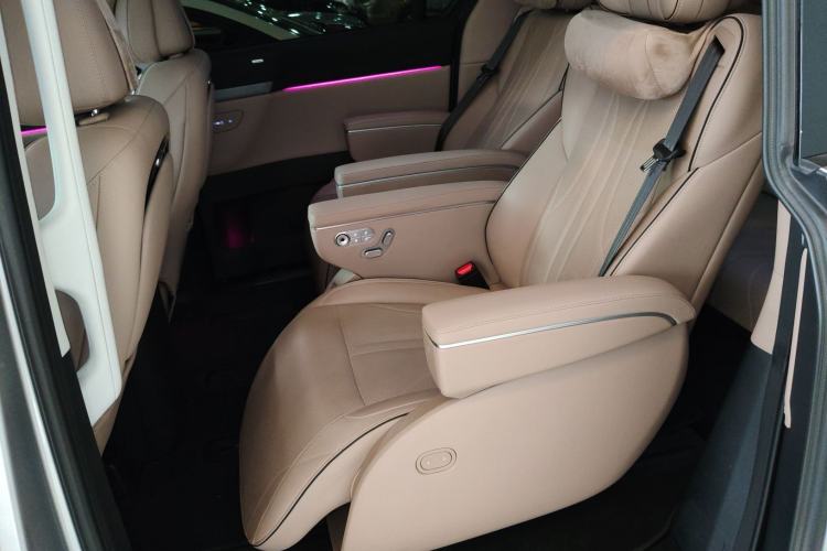 Used XPeng X9 2024 702 Ultra-Long Range Pro