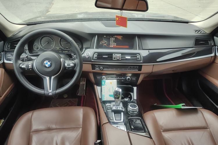 Used BMW 5 Series 2014 520Li Elegant Model Center Console