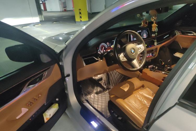 Used BMW 7 Series 2018 730Li Luxury Edition M Sport Package Driver Seat