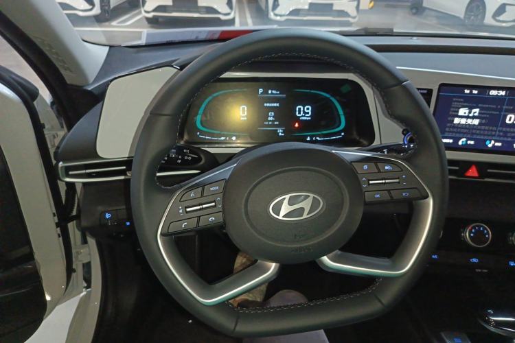 Used Hyundai Elantra 2023 1.5L CVT GLX Elite Edition Steering Wheel