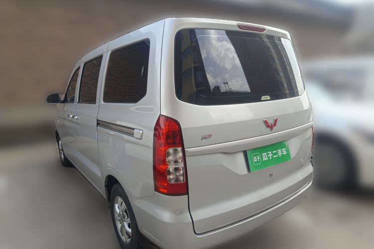 Used Wuling Hongguang V 2019 1.5L Enjoyment Version China VI LAR