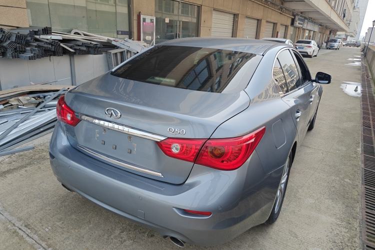 Used Infiniti Q50 2014 2.0T Luxury Edition Rear Right 45 Deg