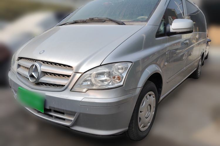 Used Mercedes-Benz Vito 2011 2.5L 7-seater executive version