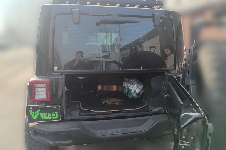 Used Jeep Wrangler 2014 3.6L Longteng Collection Edition Trunk