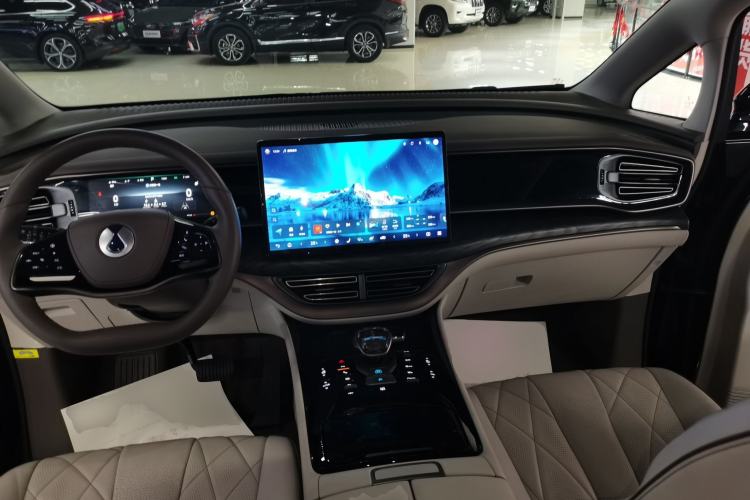 Used Denza D9 2022 DM-i 1040 Prestige Model