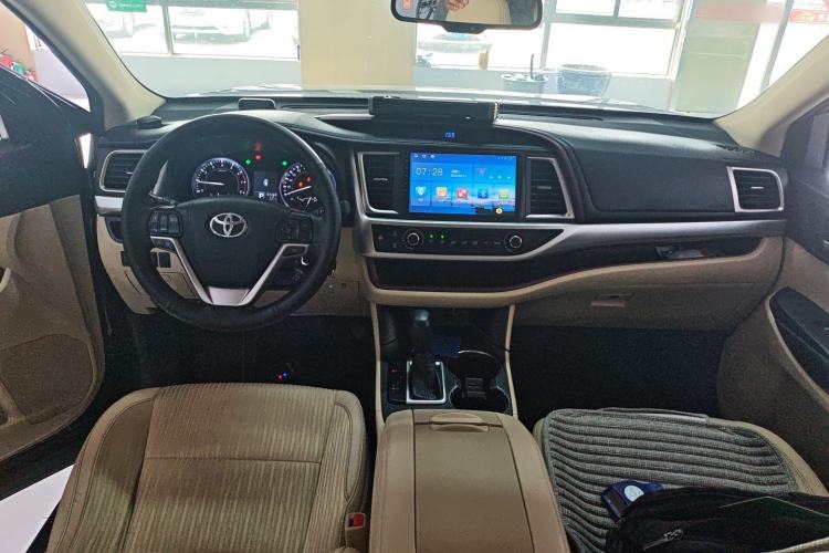 Used Toyota Highlander 2015 2.0T Two-Wheel Drive Elite Edition 7 Seats
