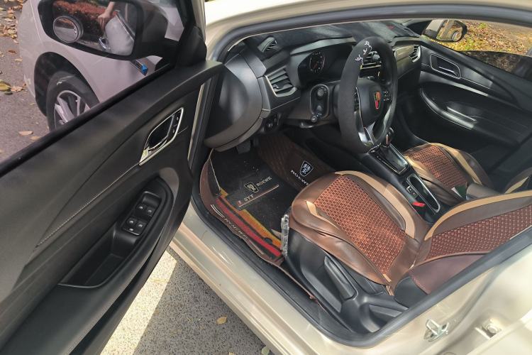 Used Roewe i5 2019 1.5L Automatic 4G Connected Langhao Edition Driver Seat