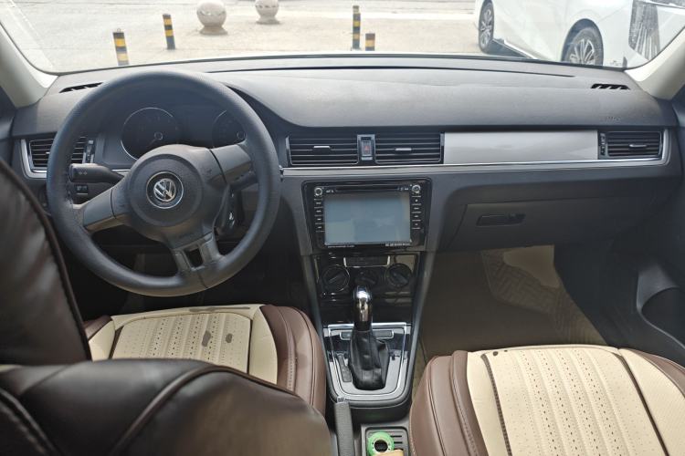 Used Volkswagen Bora 2013 1.6L Automatic Fashion Model