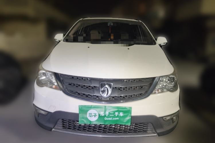 Used Baojun 730 2015 1.8L Manual Luxury Navigation ESP Version 7-seater