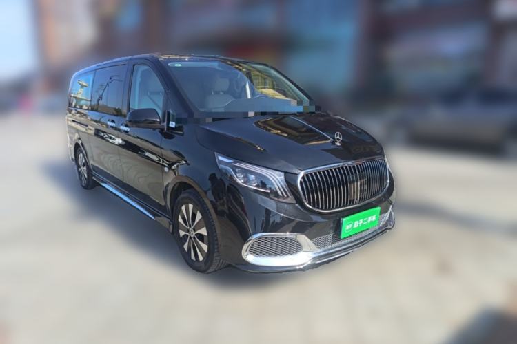 Used Mercedes-Benz Vito 2023 2.0T Elite Version 7 Seats Front Right 45 Deg