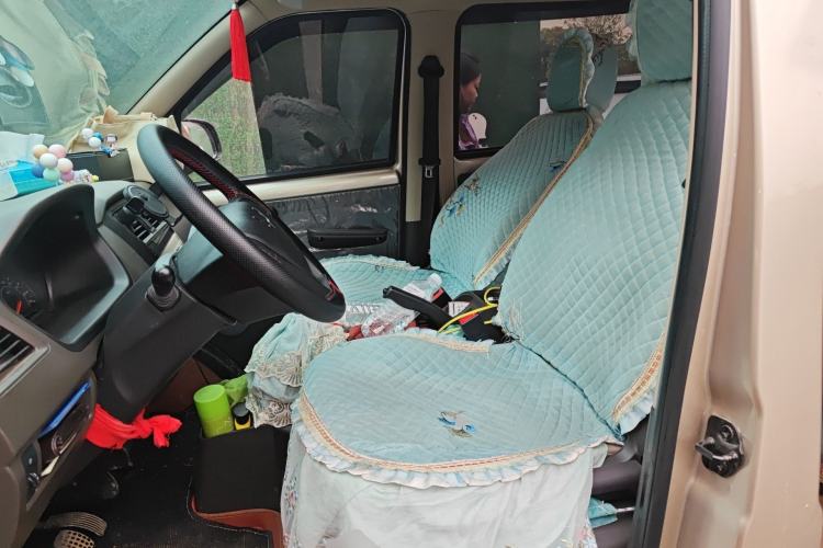 Used Wuling Rongguang S 2023 1.5L Base Version 5/7 Seats Left Front Seat