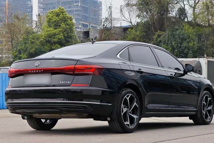 Used Volkswagen Passat 2025 Outstanding Model 330TSI Starry Elite Edition Exterior 5