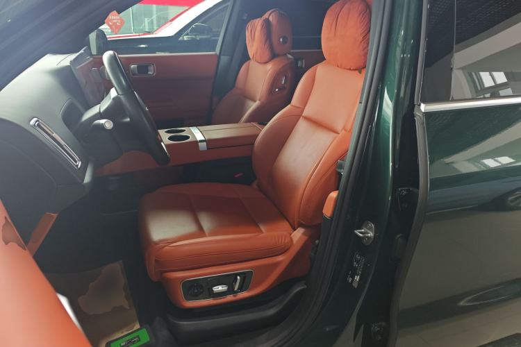 Used Li Auto L8 2023 Pro Model
