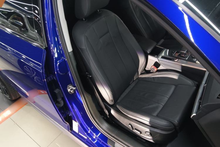 Used Audi A4L 2019 40 TFSI Fashion Edition China VI Emission Standard
