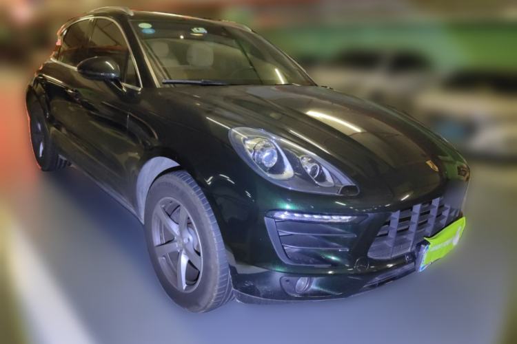 Used Porsche Macan 2017 Macan 2.0T Front Right 45 Deg