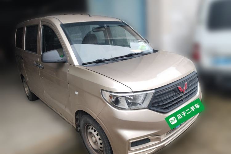 Used Wuling Hongguang V 2019 1.5L Jingqu Version China VI LAR Front Right 45 Deg