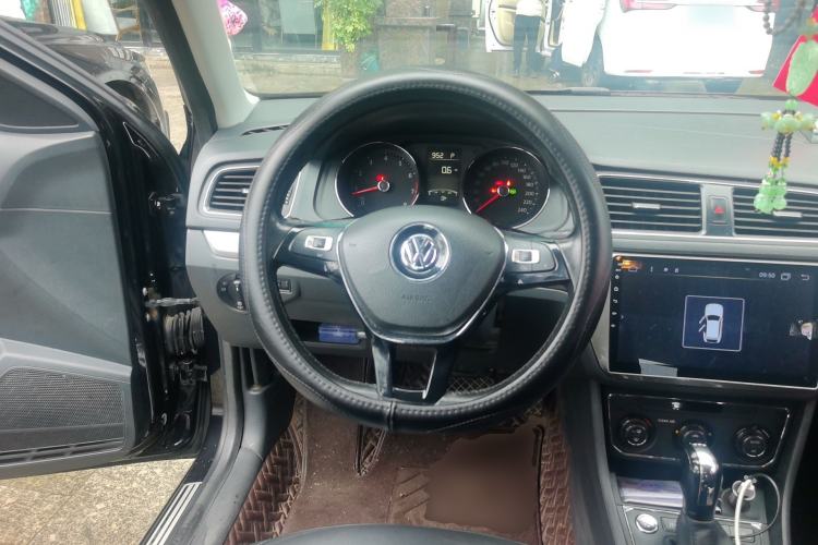 Used Volkswagen Lavida 2017 230TSI DSG Comfort Edition
