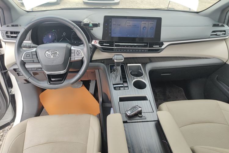 Used Toyota SIENNA 2021 2.5L Hybrid Ultimate Edition Center Console