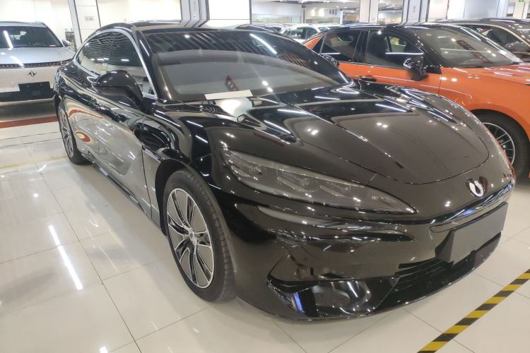 Used Denza Z9 2024 1100 km All-Wheel-Drive Ultra Version
