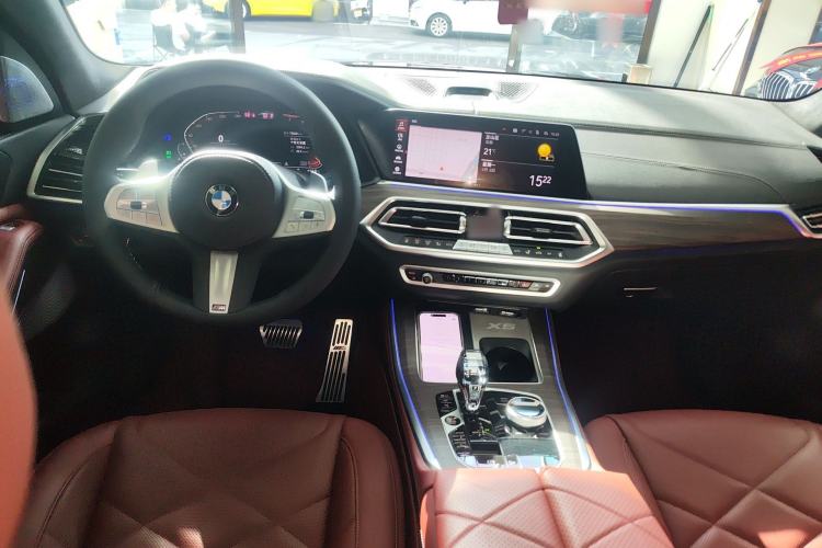 Used BMW X5 2022 Restyled xDrive 40Li M Sport Package Center Console