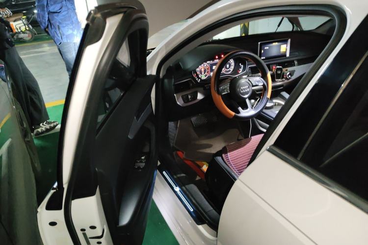 Used Audi A4L 2019 40 TFSI Fashion Edition China VI Emission Standard