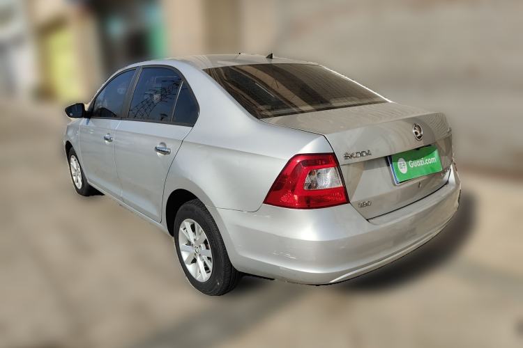 Used Skoda Rapid 2016 1.6L Manual Front-Wheel-Drive Version