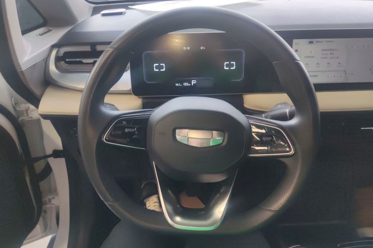 Used Geometry E Firefly 2023 320KM Cute & Handsome Tiger 5 Seats
